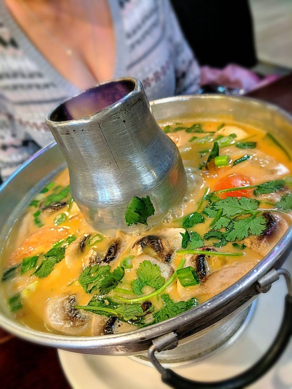 Krachai Thai Kitchen | restaurant | 3361 W Greenway Rd, Phoenix, AZ 85053, USA | 6029420504 OR +1 602-942-0504