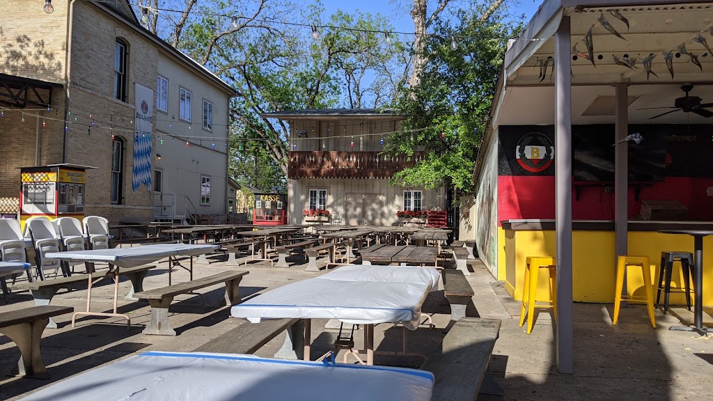 Beethoven Maennerchor | restaurant | 422 Pereida St, San Antonio, TX 78210, USA | 2102221521 OR +1 210-222-1521