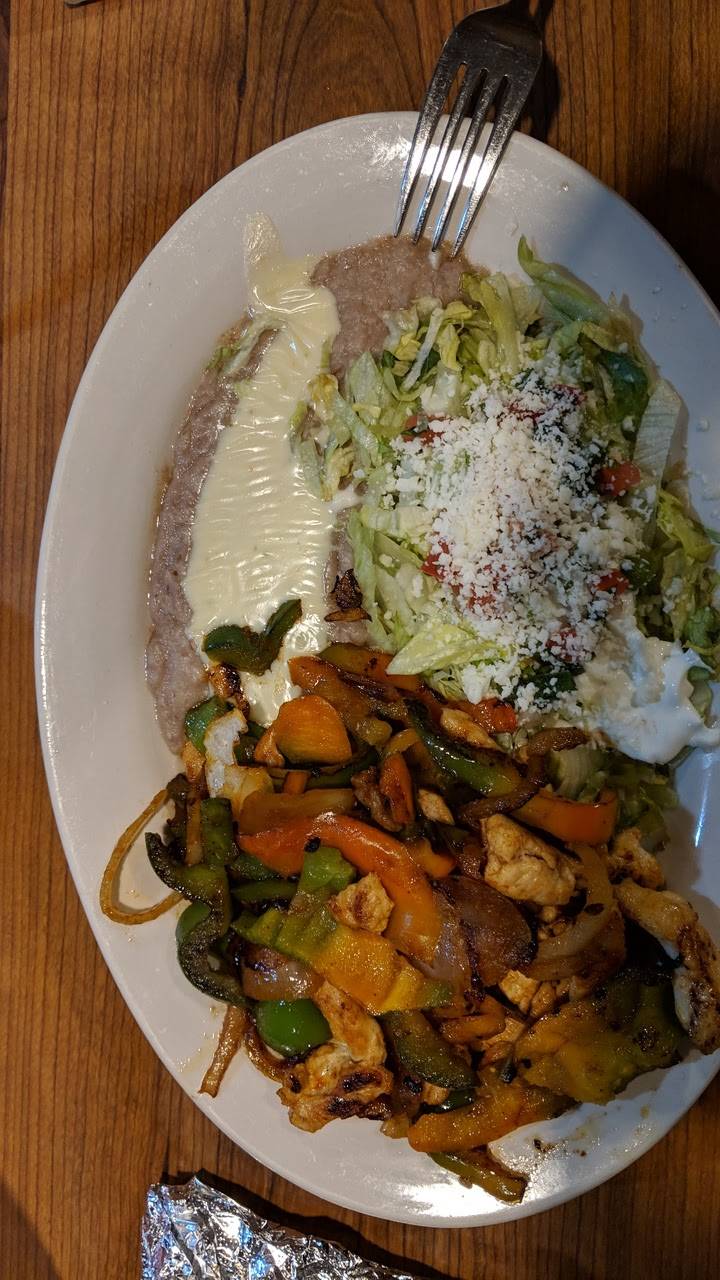 La Charrita | restaurant | 3210 N Main St, Findlay, OH 45840, USA | 4194228226 OR +1 419-422-8226