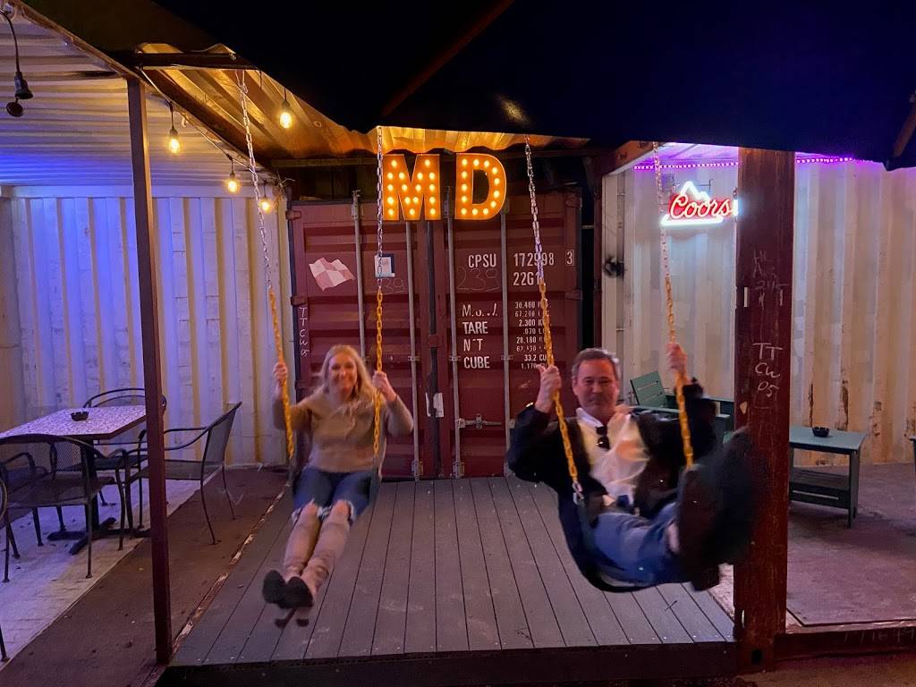 MD Tavern | restaurant | 5320 Maple Ave, Dallas, TX 75235, USA | 2146138384 OR +1 214-613-8384