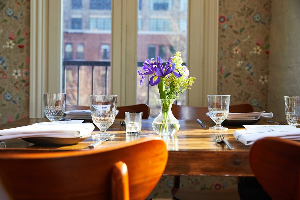 Tiny Goat | restaurant | 820 W Randolph St Second Floor, Chicago, IL 60607, USA | 3128883455 OR +1 312-888-3455