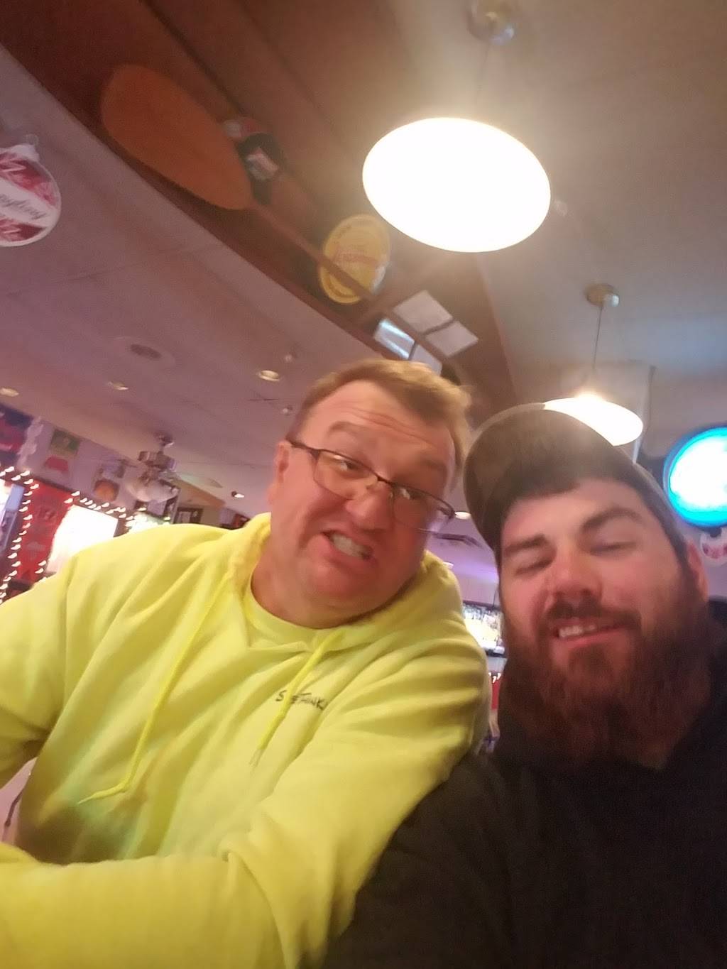 Crosleys Bar and Grill | restaurant | 4901 Vine St # 3, Cincinnati, OH 45217, USA | 5132423311 OR +1 513-242-3311