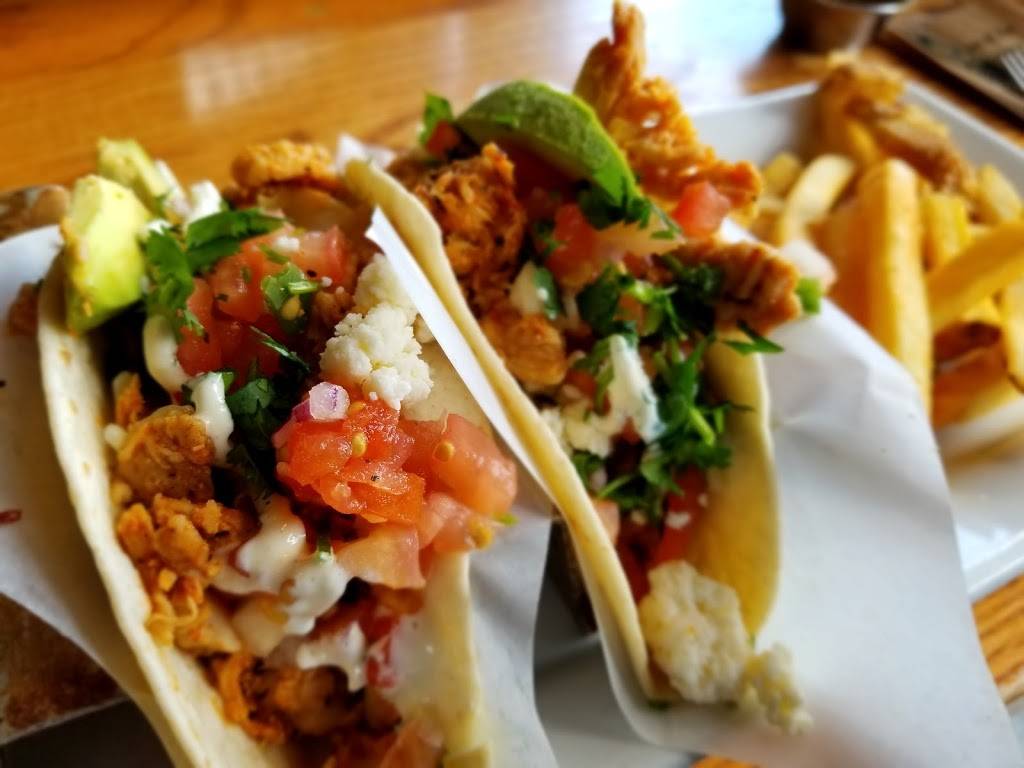 Chilis Grill & Bar | meal takeaway | 3284 N John Young Pkwy, Kissimmee, FL 34741, USA | 4079330833 OR +1 407-933-0833