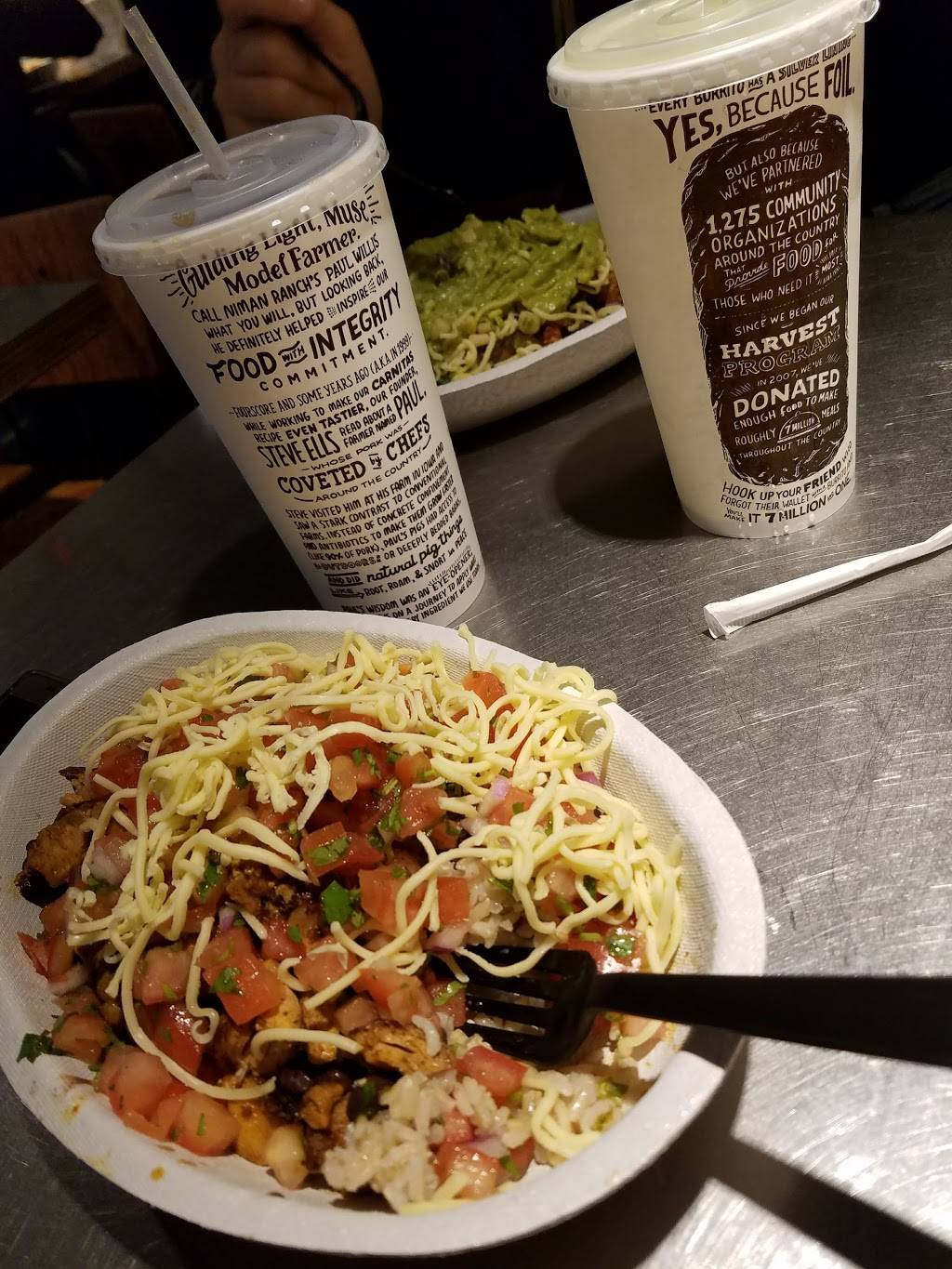 Chipotle Mexican Grill | restaurant | 7101 Yorktown Ave Ste 109, Huntington Beach, CA 92648, USA | 6572047171 OR +1 657-204-7171