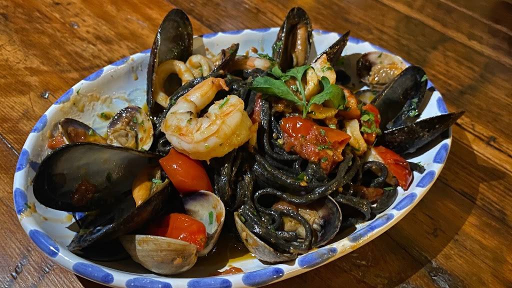 Molto Pizza | restaurant | 376 Deer Park Ave, Babylon, NY 11702, USA | 6313144412 OR +1 631-314-4412