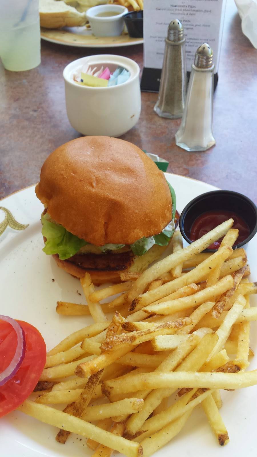 The Inn at St Peters Village | restaurant | 3471 St Peters Rd, St Peters, PA 19470, USA | 6104692600 OR +1 610-469-2600