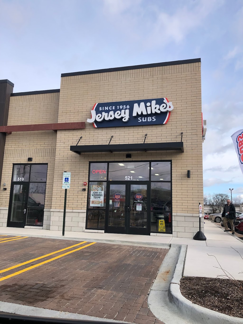 Jersey Mikes Subs | restaurant | 521 S Schmale Rd, Carol Stream, IL 60188, USA | 3318063934 OR +1 331-806-3934
