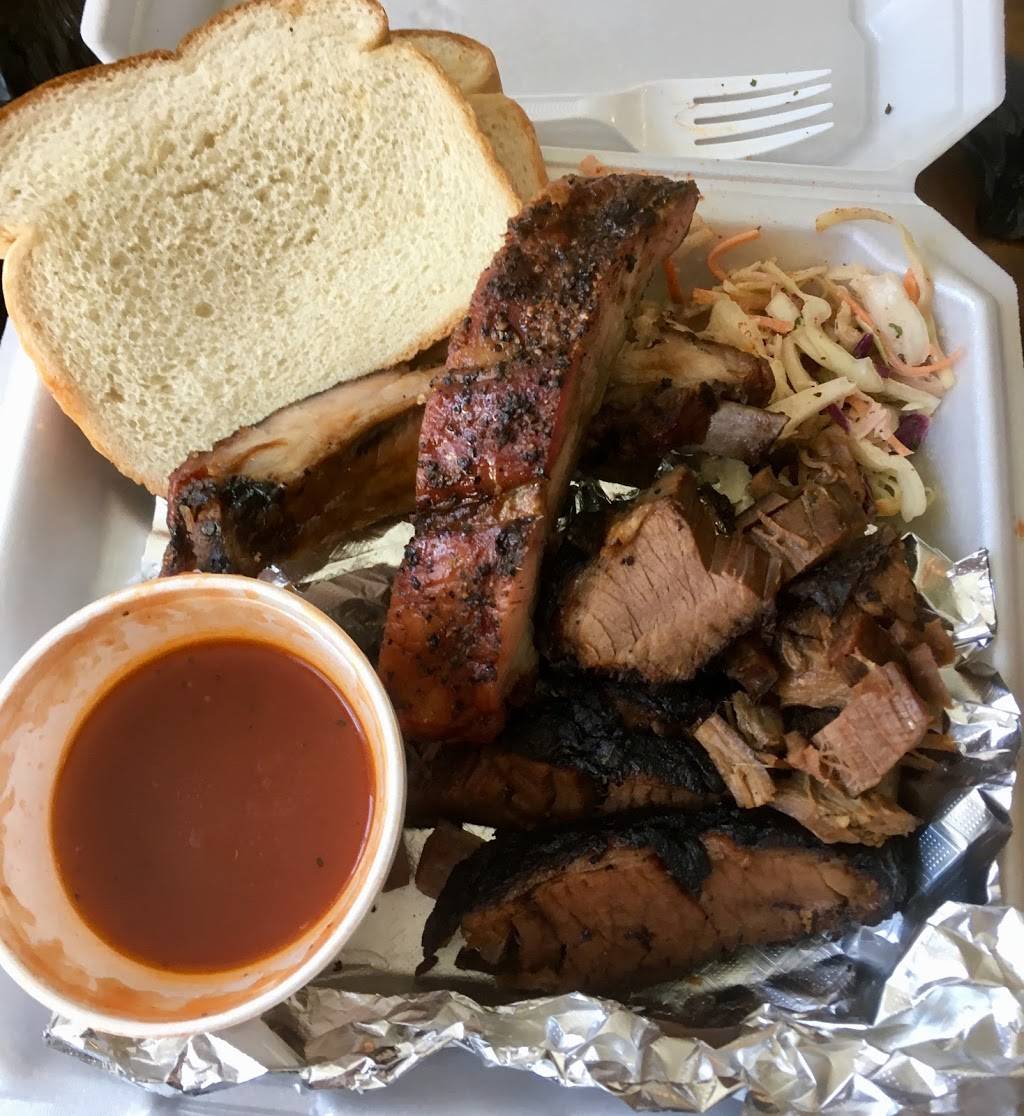 Big Vinnys BBQ | restaurant | 1800 S Congress Ave, Austin, TX 78704, USA | 5124702040 OR +1 512-470-2040