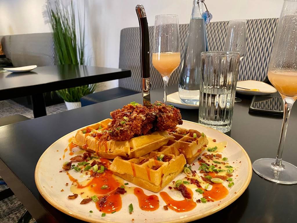 330 Bar & Grill | restaurant | 330 Market Ave S, Canton, OH 44702, USA | 3304718000 OR +1 330-471-8000