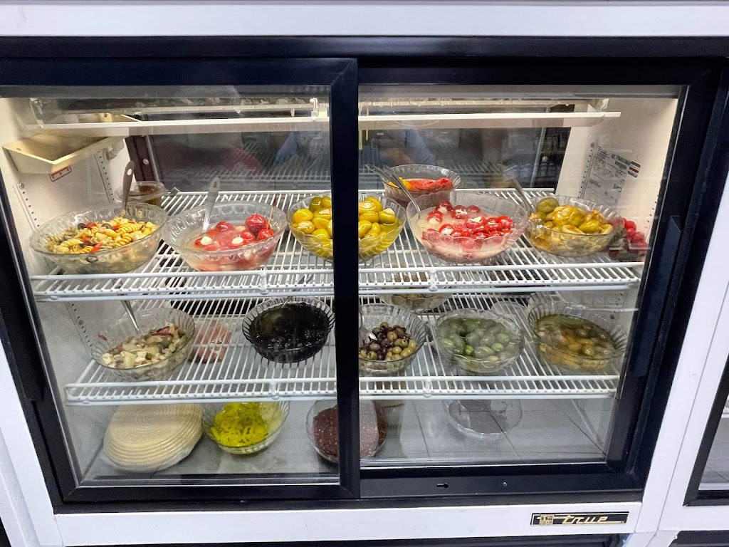 Frankies Italian Deli | restaurant | 2595 W New Haven Ave, West Melbourne, FL 32904, USA | 3214309834 OR +1 321-430-9834