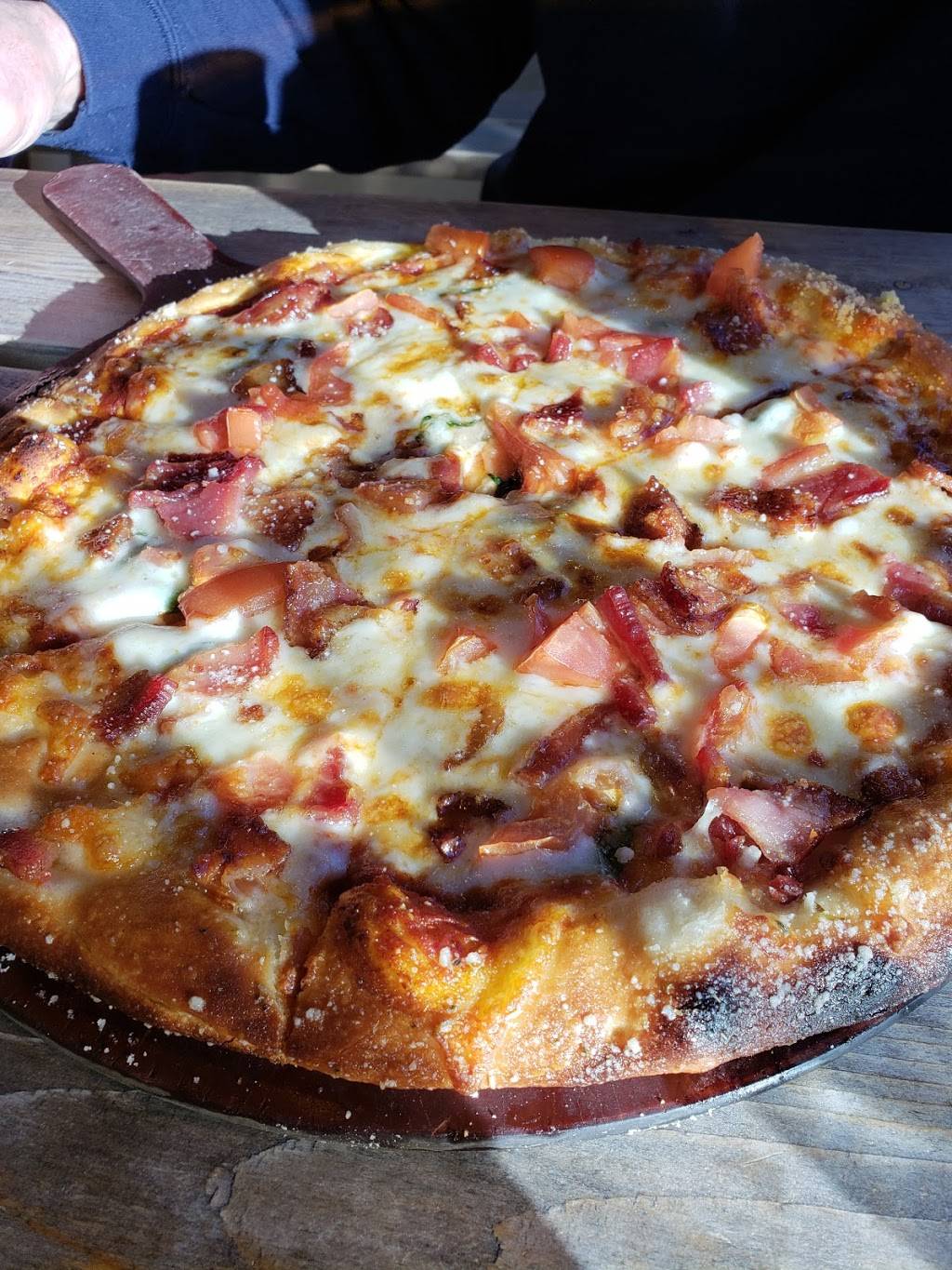 Arcadia Smokehouse | restaurant | 2101 E Michigan Ave, Lansing, MI 48912, USA | 5174822739 OR +1 517-482-2739