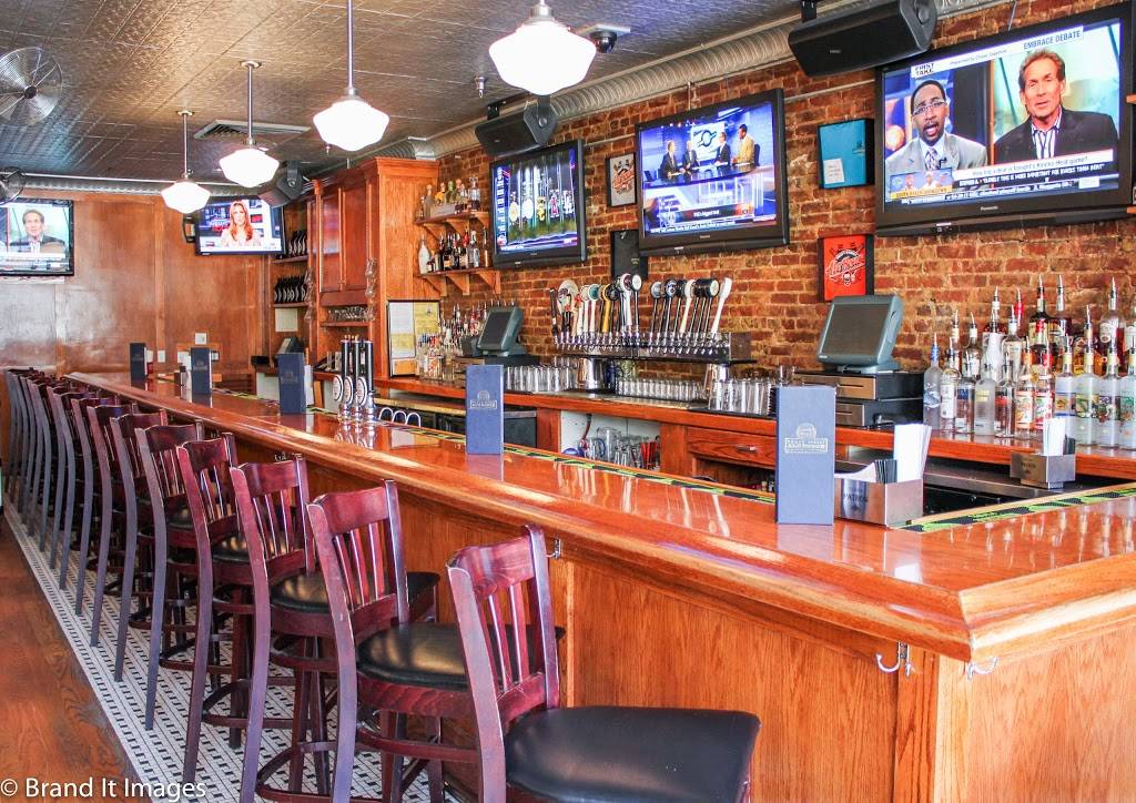 Pratt Street Ale House | restaurant | 206 W Pratt St, Baltimore, MD 21201, USA | 4102448900 OR +1 410-244-8900