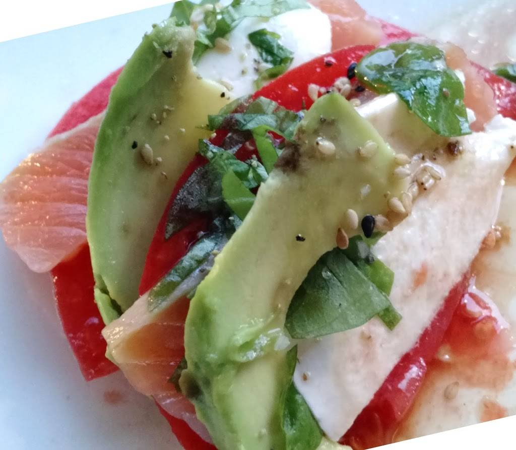 Simple Table | restaurant | 617 7th St, Fort Madison, IA 52627, USA | 3193728824 OR +1 319-372-8824