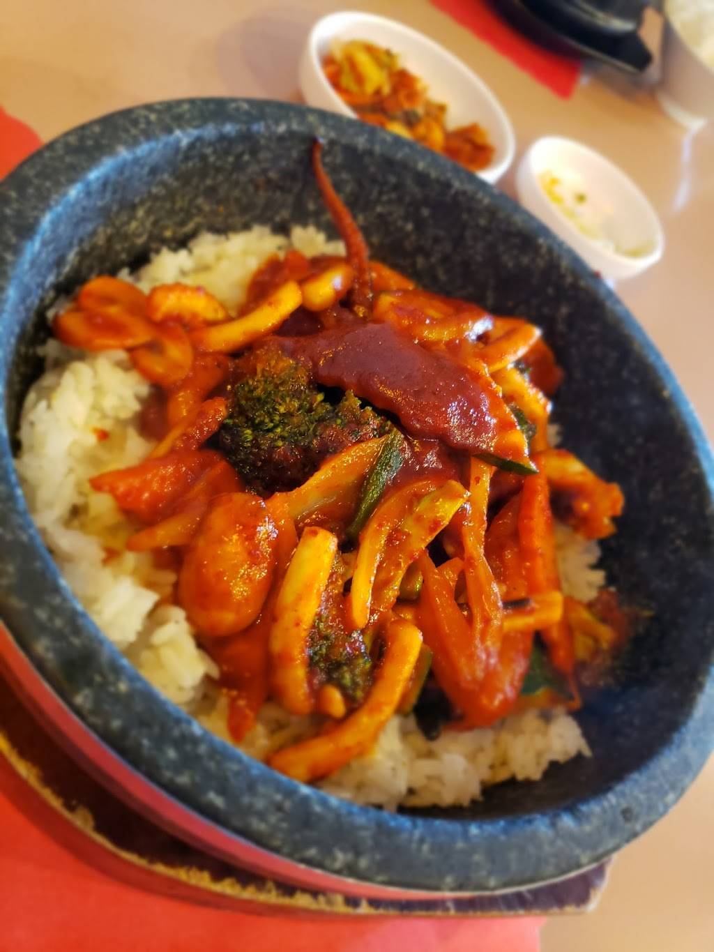 Korean Barbecue | restaurant | 624 S Gilbert St, Iowa City, IA 52240, USA | 3193517000 OR +1 319-351-7000