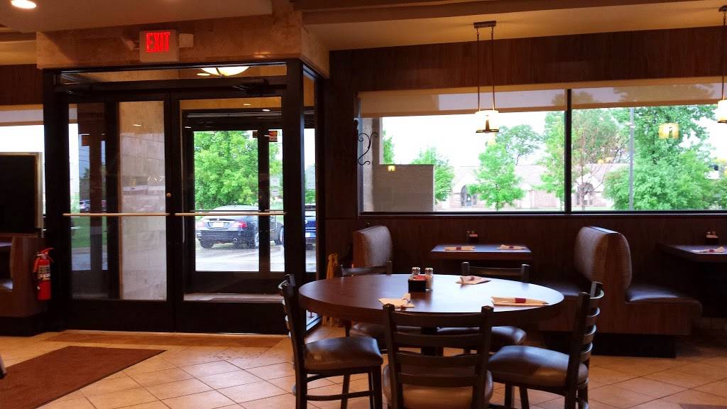Apovini Grill - Troy | restaurant | 1915 E Maple Rd, Troy, MI 48083, USA | 2487408440 OR +1 248-740-8440