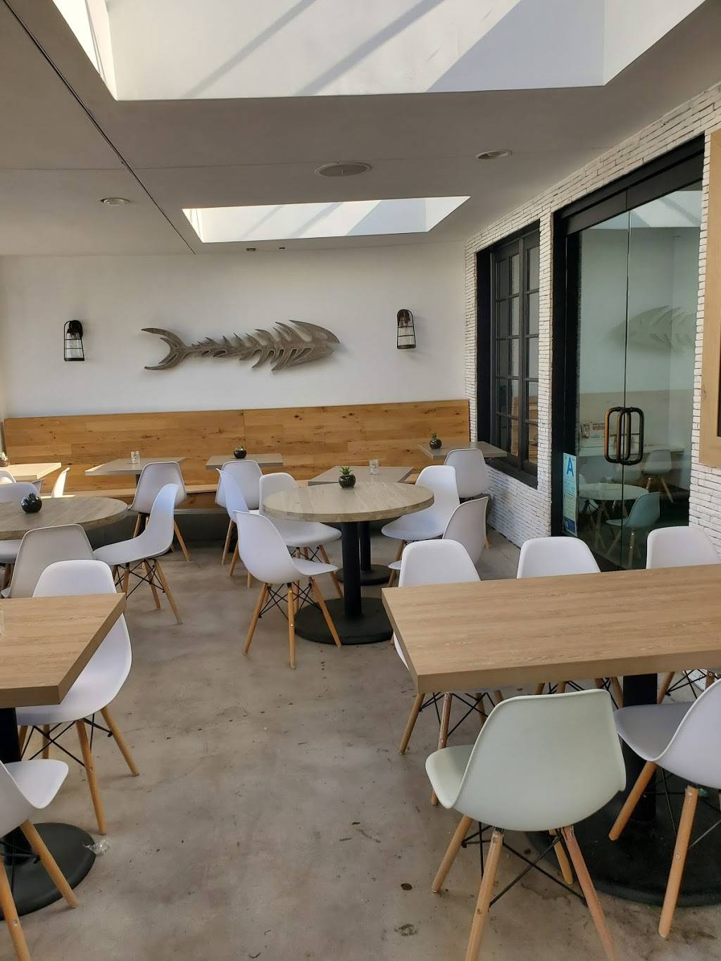 The Hook & Plow | restaurant | 1729 S Catalina Ave, Redondo Beach, CA 90277, USA | 4242478272 OR +1 424-247-8272