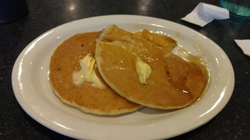 Family Table Restaurant | restaurant | 511 Hawkeye Ave SW, Le Mars, IA 51031, USA | 7125464016 OR +1 712-546-4016