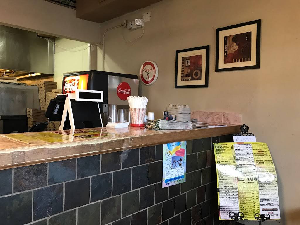 Highlander Pizza | restaurant | 2043 Electric Rd, Cave Spring, VA 24018, USA | 5407747777 OR +1 540-774-7777