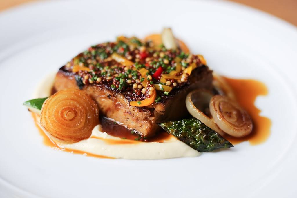 The Establishment | restaurant | 28 Broad St, Charleston, SC 29401, USA | 8437894028 OR +1 843-789-4028