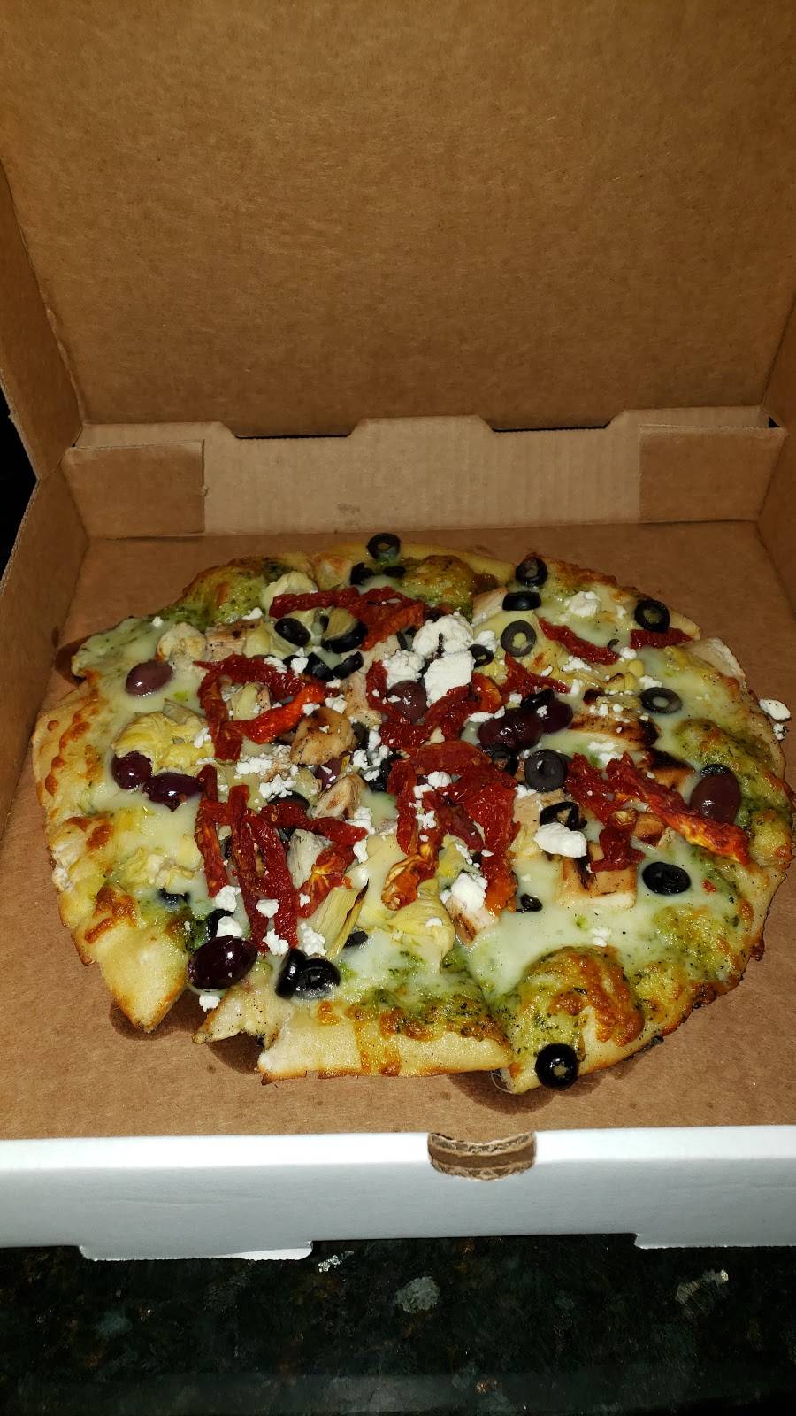 The Pitch Pizza & Pub | restaurant | 2924 E Sunshine St, Springfield, MO 65804, USA | 4173680277 OR +1 417-368-0277