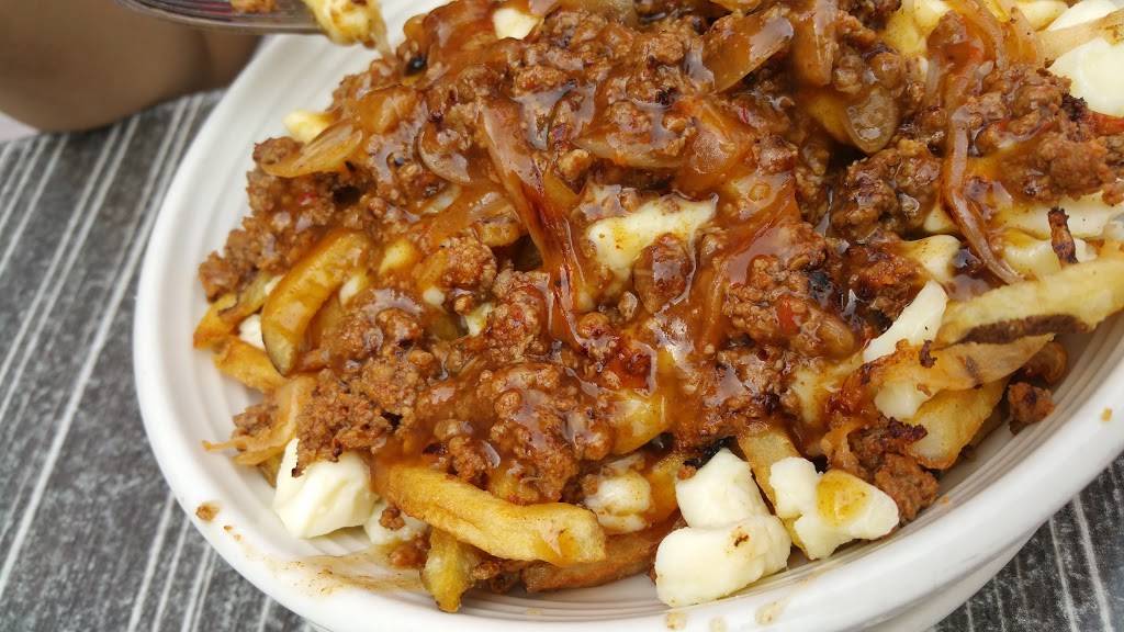 La Belle & La Boeuf - Burger Bar | restaurant | 7999 Boulevard des Galeries dAnjou, Anjou, QC H1M 1W9, Canada | 5143552525 OR +1 514-355-2525