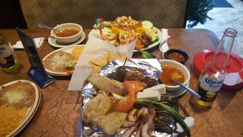 Mariscos El Pargo | restaurant | 13344 Meyer Rd, Whittier, CA 90605, USA | 5629449332 OR +1 562-944-9332