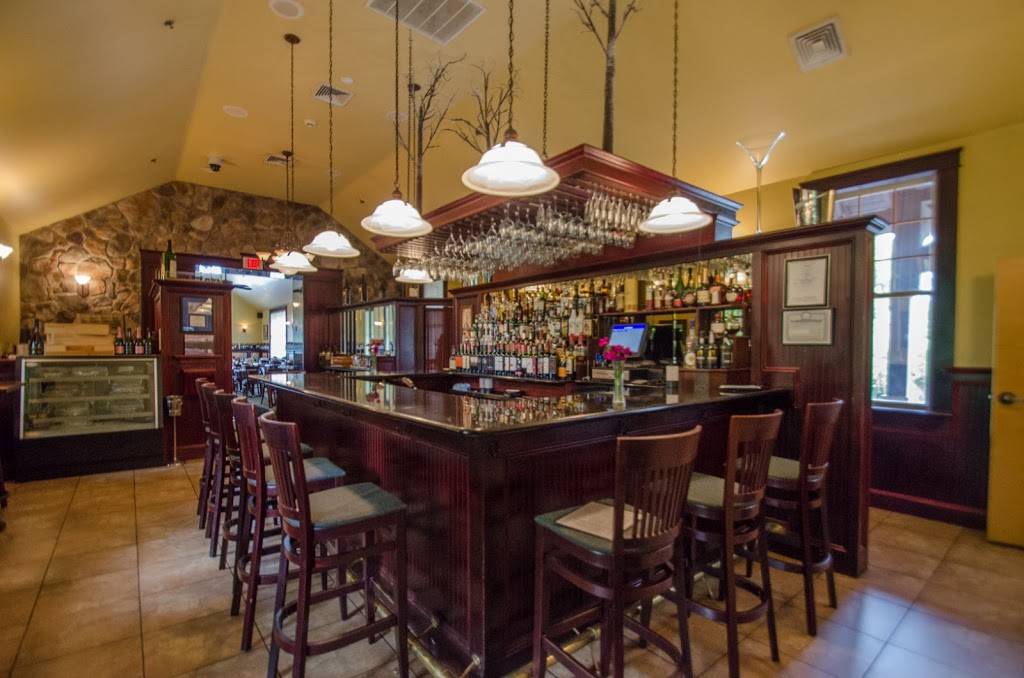 The Station | restaurant | 5 Main St, New Paltz, NY 12561, USA | 8452569447 OR +1 845-256-9447