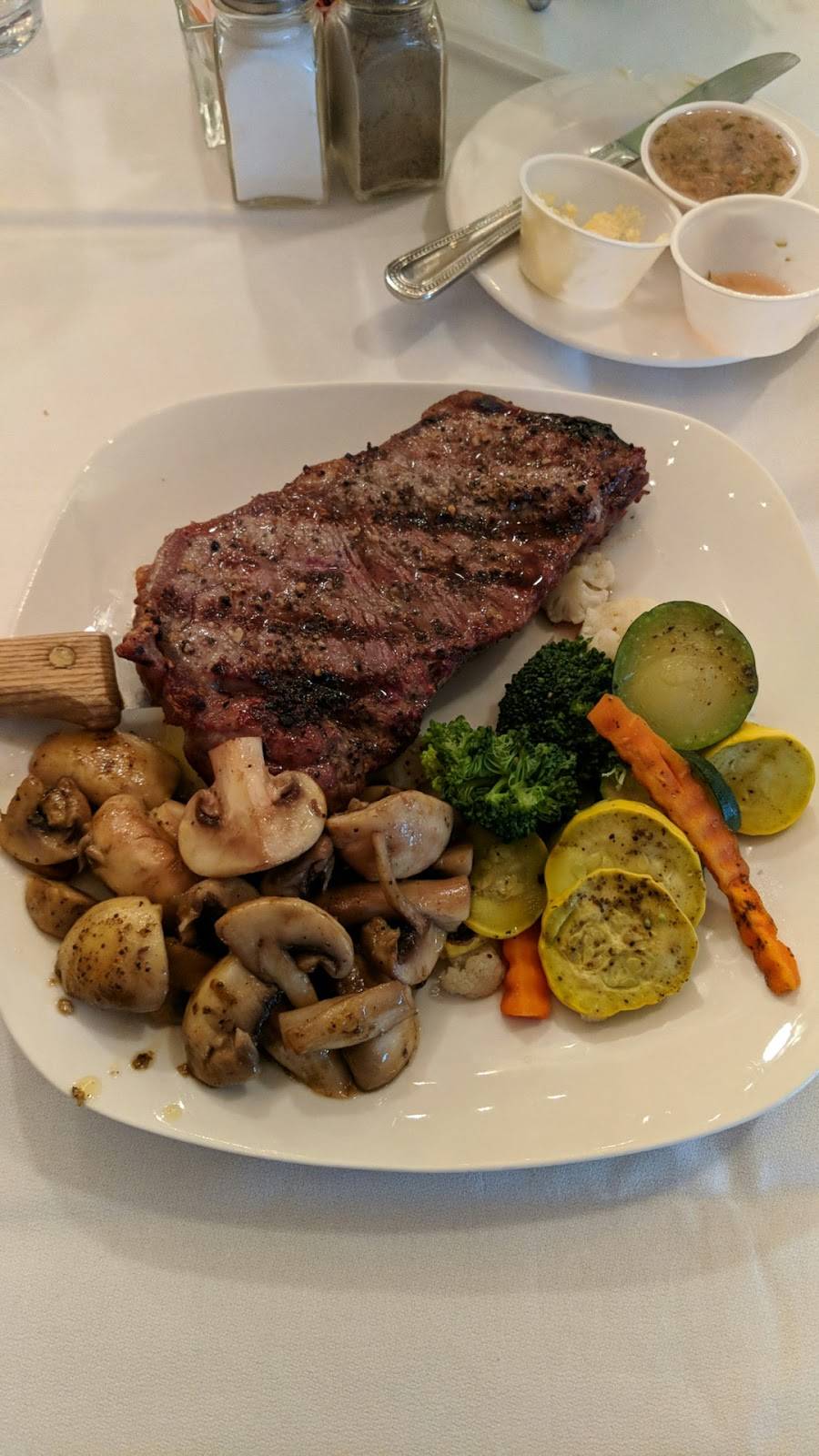 Elizabeths Restaurant & Catering | restaurant | 231 E Main St, Batesville, AR 72501, USA | 8706980903 OR +1 870-698-0903