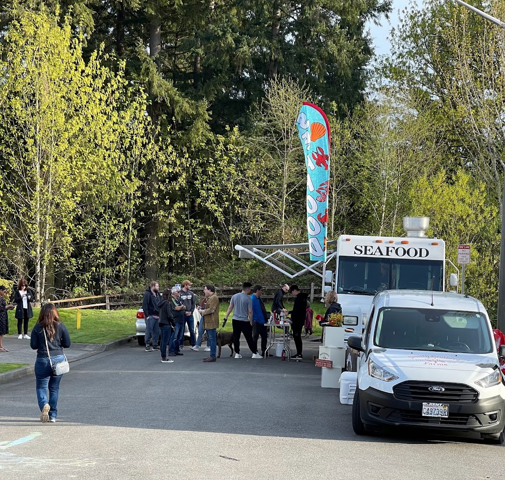 Food Truck Fridays | restaurant | 11810 179th Pl NE, Redmond, WA 98052, USA | 2063560268 OR +1 206-356-0268