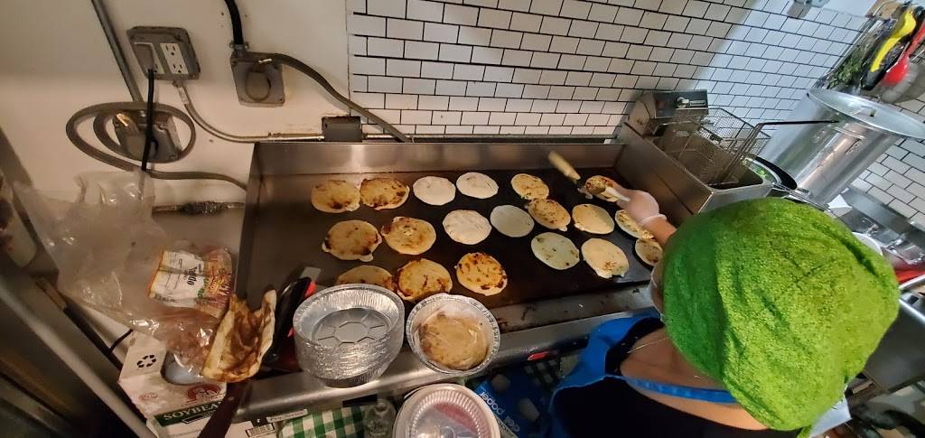 Pupusas Ridgewood | restaurant | 71-20 Fresh Pond Rd, Ridgewood, NY 11385, USA | 3475990858 OR +1 347-599-0858