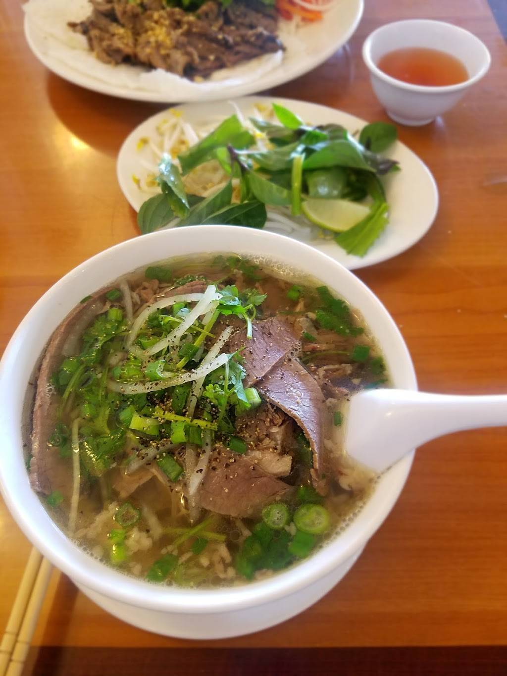 Pho Place | restaurant | 511 S Brookhurst St, Anaheim, CA 92804, USA | 7146352920 OR +1 714-635-2920