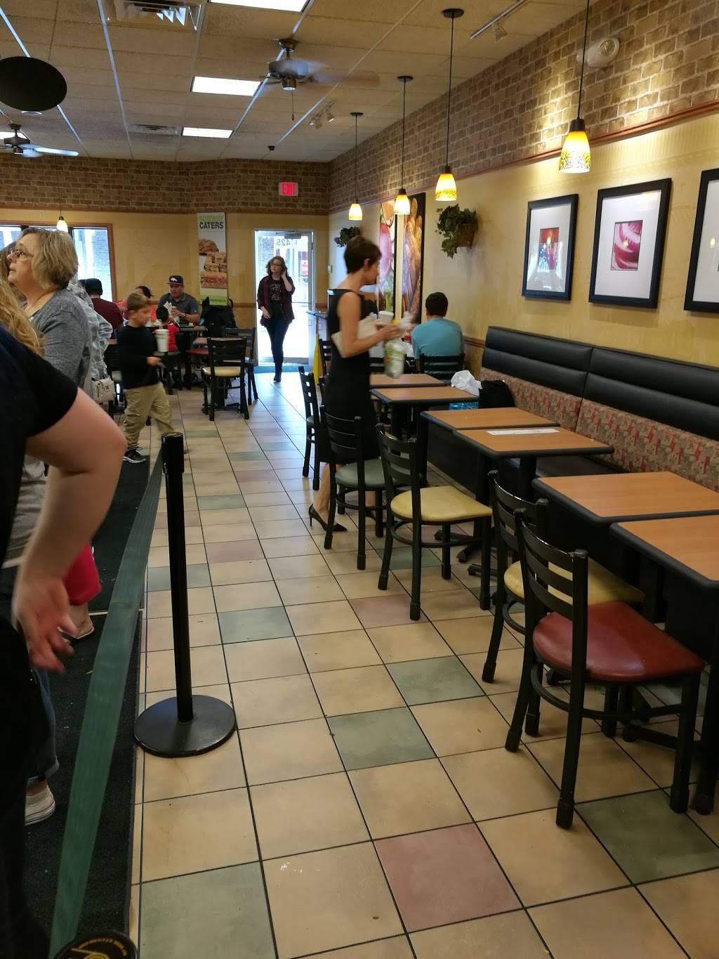 Subway | restaurant | Lighthouse Place Premium Outle, 601 Wabash St D250, Michigan City, IN 46360, USA | 2198727827 OR +1 219-872-7827