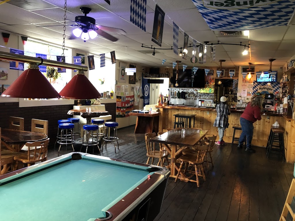 Autobahn 101 | restaurant | 1512 SE Hwy 101, Lincoln City, OR 97367, USA | 5416141811 OR +1 541-614-1811