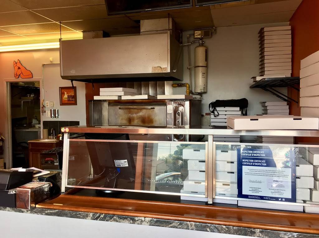 Yaseen Pizza | restaurant | 2895 Bank St, Gloucester, ON K1T 1N2, Canada | 6137396363 OR +1 613-739-6363