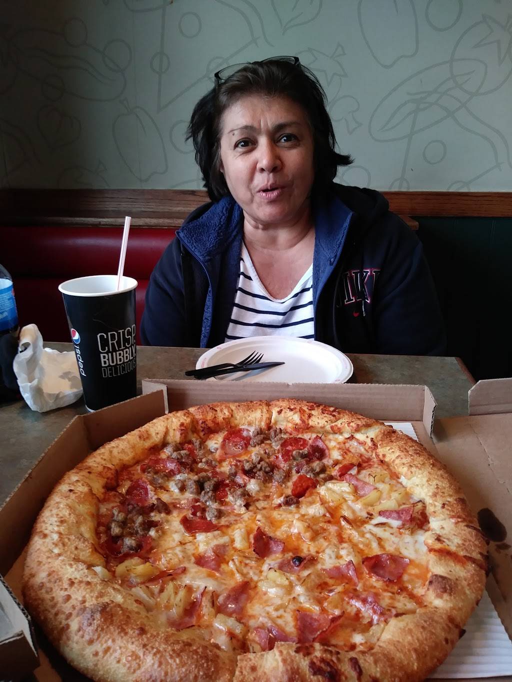 Pizza Hut | restaurant | 19790 Crystal Rock Dr, Germantown, MD 20874, USA | 3015400777 OR +1 301-540-0777