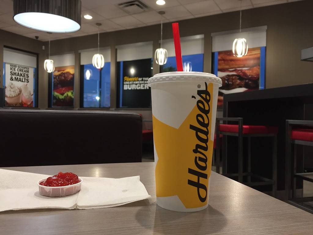 Hardees | restaurant | 811 N 205th St, Elkhorn, NE 68022, USA | 4025508074 OR +1 402-550-8074