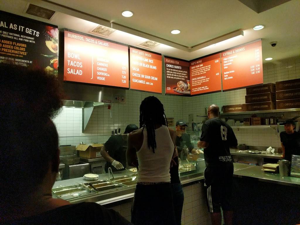 Chipotle Mexican Grill | restaurant | 413 8th St SE, Washington, DC 20003, USA | 2024643390 OR +1 202-464-3390