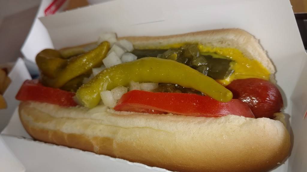 Wienerschnitzel | restaurant | 18284 Collier Ave #200, Lake Elsinore, CA 92530, USA | 9516745817 OR +1 951-674-5817