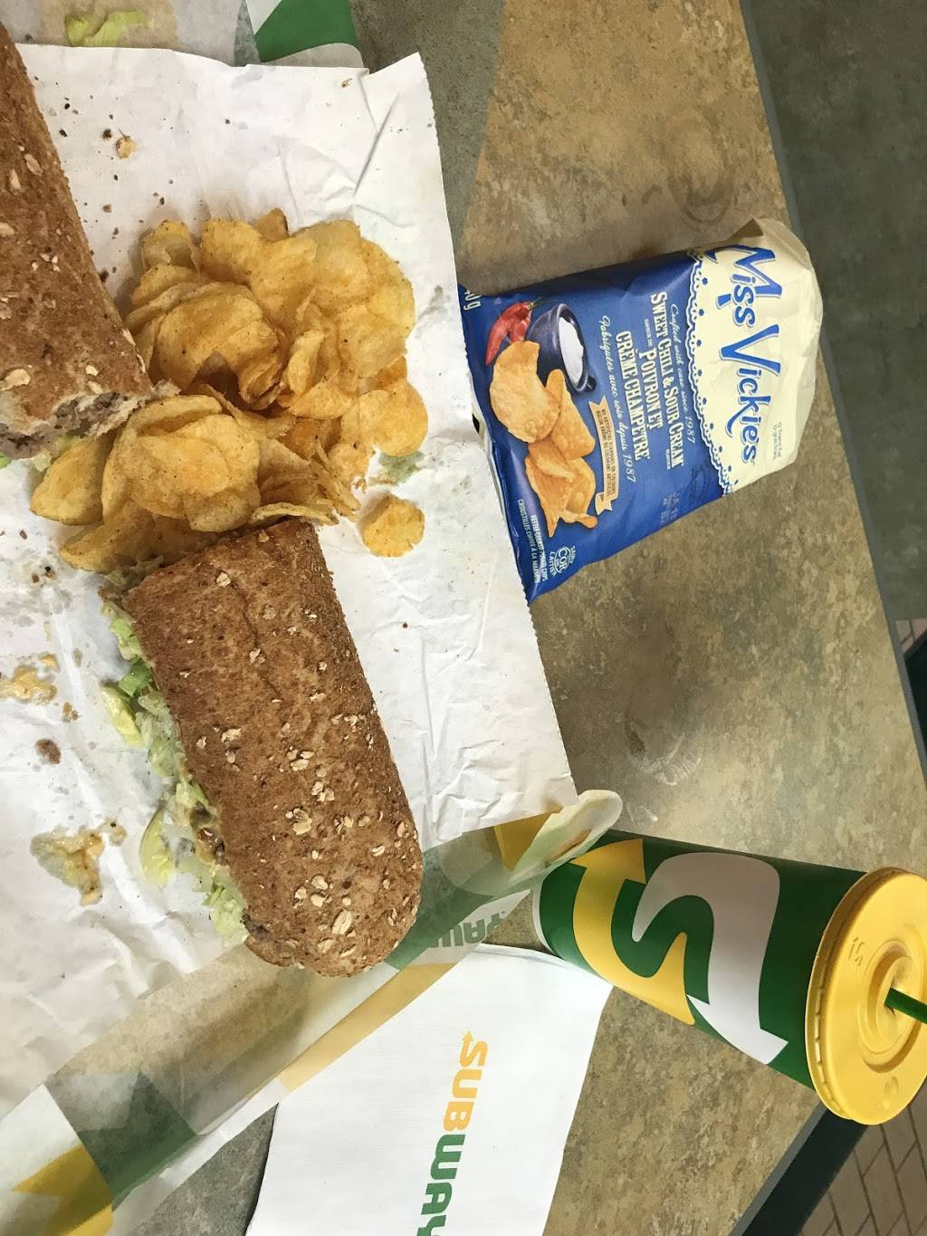 Subway | restaurant | 40 Bristol Rd E 3 Sandalwood Square Shopping Centre, Unit 403, Mississauga, ON L4Z 3K8, Canada | 9058909133 OR +1 905-890-9133