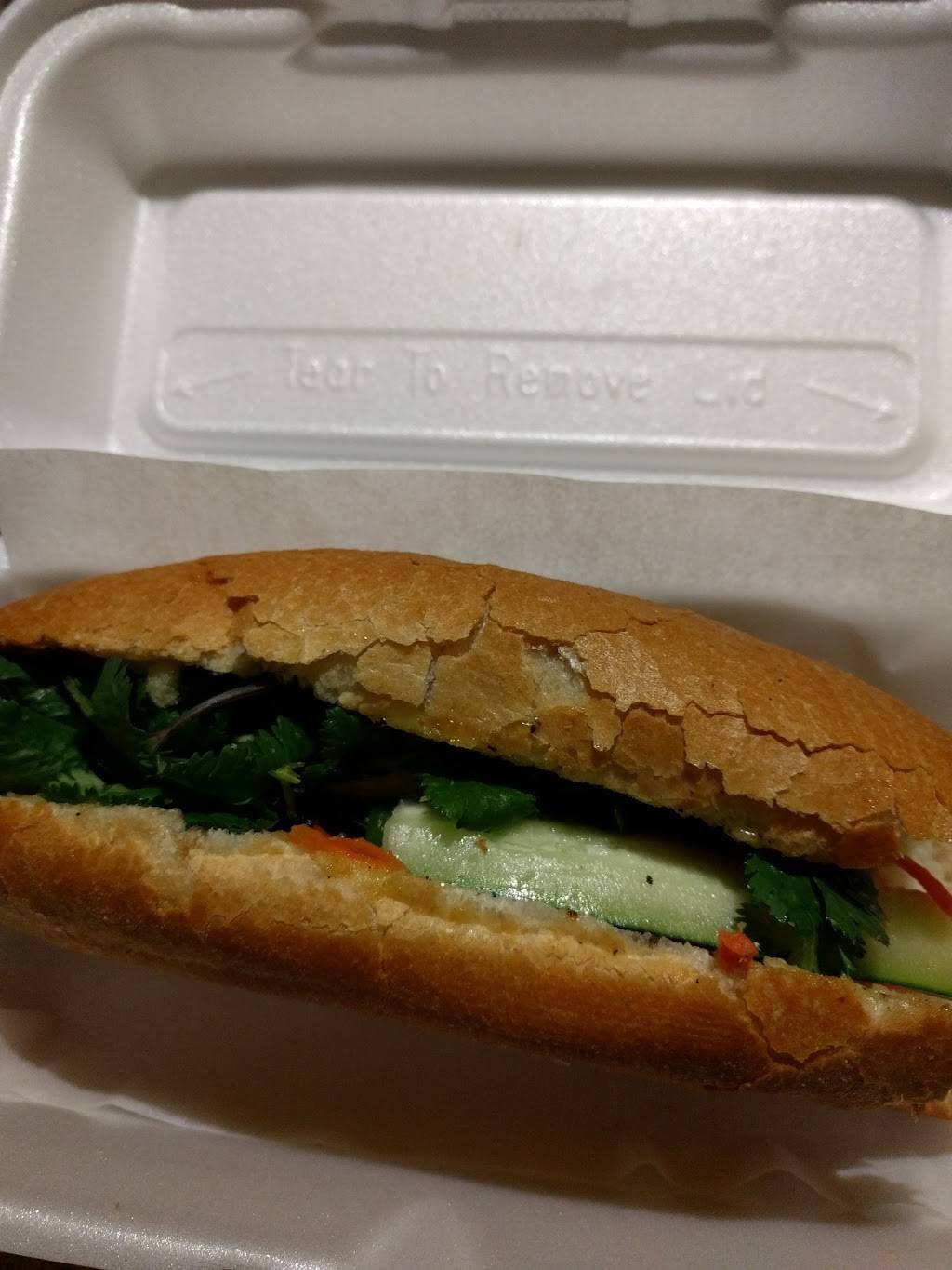 Thu Thu Sandwich | restaurant | 10502 Grant Rd B200, Houston, TX 77070, USA | 8326885922 OR +1 832-688-5922