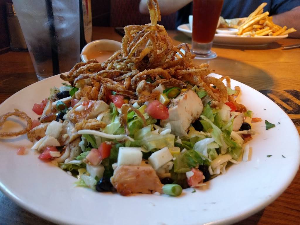 BJs Restaurant & Brewhouse | restaurant | 25628 FL-56, Lutz, FL 33559, USA | 8135751830 OR +1 813-575-1830