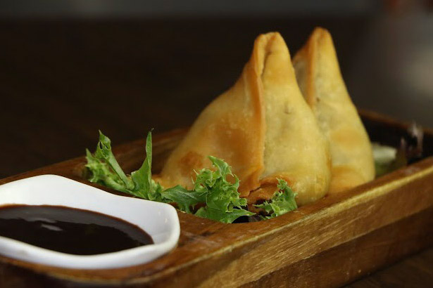 Sherpa Curry House | restaurant | 610 Davis St, Evanston, IL 60201, USA | 8474750380 OR +1 847-475-0380