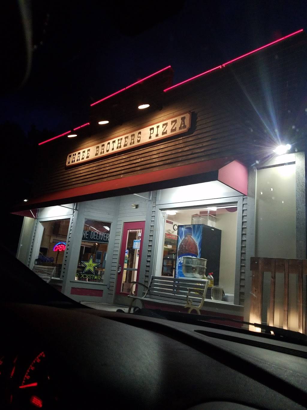 Three Brothers Pizza | restaurant | 418 S Broadway St, Middleville, MI 49333, USA | 2697955150 OR +1 269-795-5150