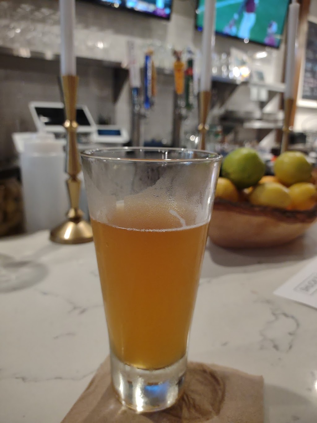 Shucks Tavern | restaurant | 414 21st St, Galveston, TX 77550, USA | 4094441700 OR +1 409-444-1700