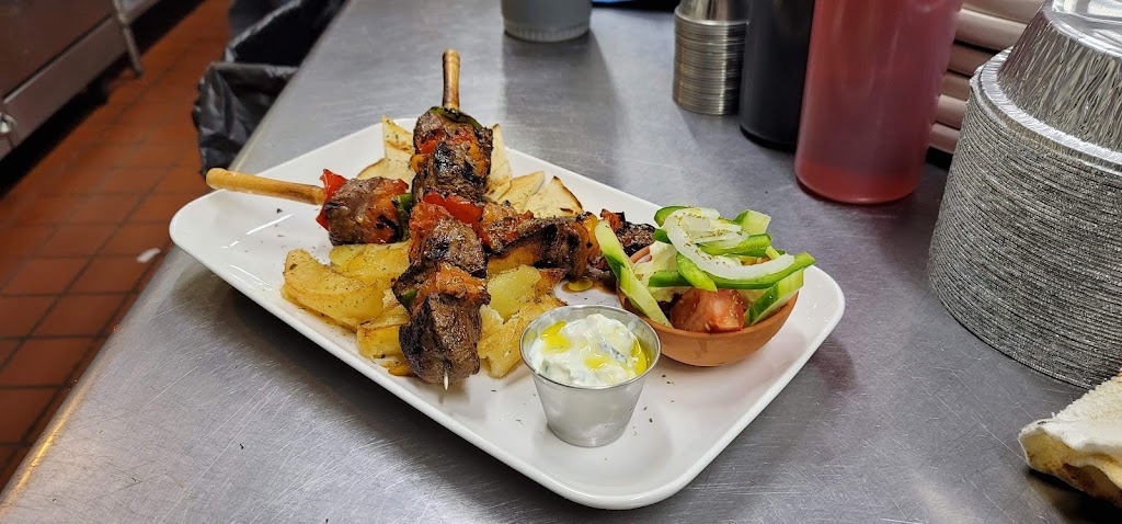 Mediterranean Flavors Bar & Grill | restaurant | 825 Saybrook Rd, Middletown, CT 06457, USA | 8607883024 OR +1 860-788-3024