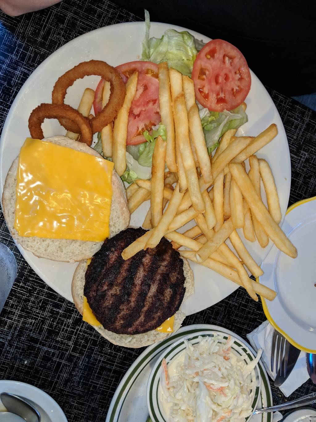 Mikes Olympic Grill Diner | restaurant | 2229, 1637 Forest Ave, Staten Island, NY 10302, USA | 7184428685 OR +1 718-442-8685
