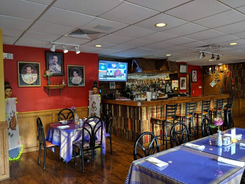Thai Luang Restaurant | restaurant | 171 Elden St, Herndon, VA 20170, USA | 7034782233 OR +1 703-478-2233