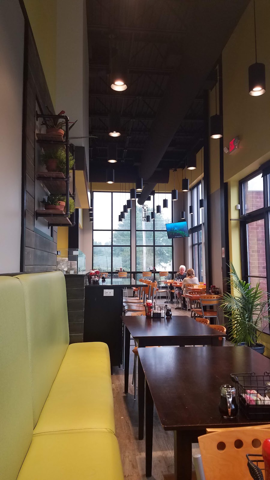 Market At Main Wards | restaurant | 3920 Wards Rd, Lynchburg, VA 24502, USA | 4342153341 OR +1 434-215-3341