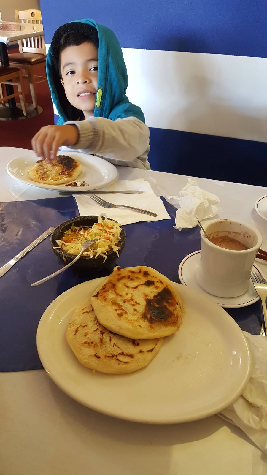 Mi Salvador Restaurante | restaurant | 2909 Railroad Ave, Pittsburg, CA 94565, USA | 9254731703 OR +1 925-473-1703