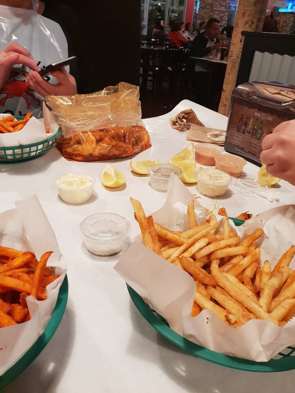 The Boiling Crab | restaurant | 140 Palm Ave #210, Burbank, CA 91502, USA | 7472013346 OR +1 747-201-3346